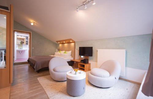 Pelham Apartment | Ferienwohnung Loggia