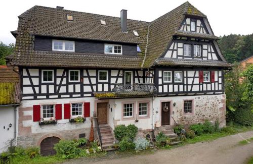 Obersasbach Apartment | Ferienwohnung Mühlenstube