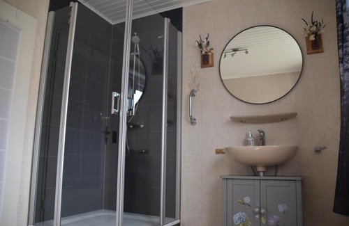 Lathen Apartment | Ferienwohnung Manou`s Garten