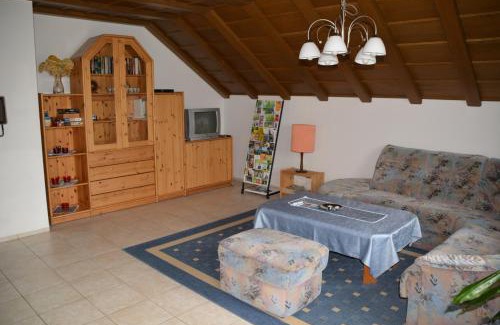 Deiningen Apartment | Ferienwohnung Margit