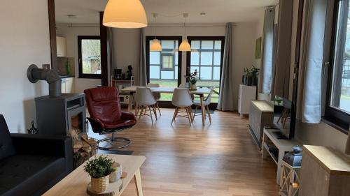 Feriendorf Frankenau Apartment | Ferienwohnung Mimo direkt am Waldrand
