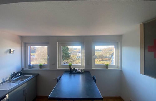 Arnsberg Apartment | Ferienwohnung mit 100 qm, 1 Schlafzimmer, 1 Wohn-/schlafzimmer, Max. für 4 Personen