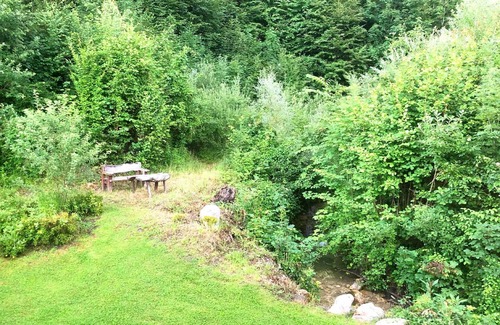Grainbach Apartment | Ferienwohnung mit 2 Schlafzimmern für bis zu 5 Personen, 150qm mit Balkon