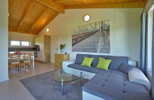 Seeon-Seebruck Apartment | Ferienwohnung mit Balkon für 2-4 Personen