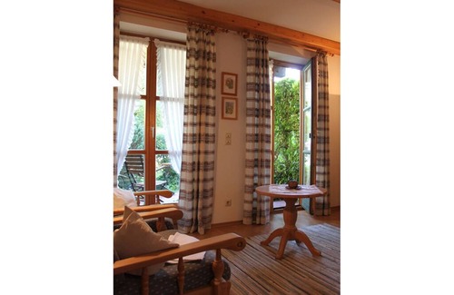 Bad Birnbach Apartment | Ferienwohnung mit offenem Kamin und Sonnenterasse in idyllischer Lage