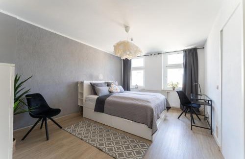 Striesen Apartment | Ferienwohnung mit Parkplatz & Balkon nahe Elbe