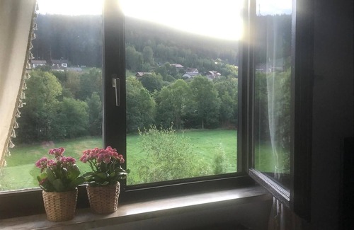 Lam Apartment | Ferienwohnung mit Zwei Schlafzimmern in Ruhiger Lage