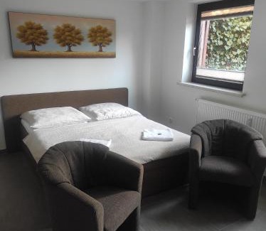 Broda Apartment | Ferienwohnung Neubrandenburg-Broda - Ruhe und mehr