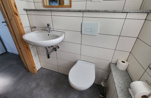 Neustrelitz Apartment | Ferienwohnung OG in Neustrelitz