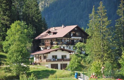 Bichlbach Apartment | Ferienwohnung Pension Tirol