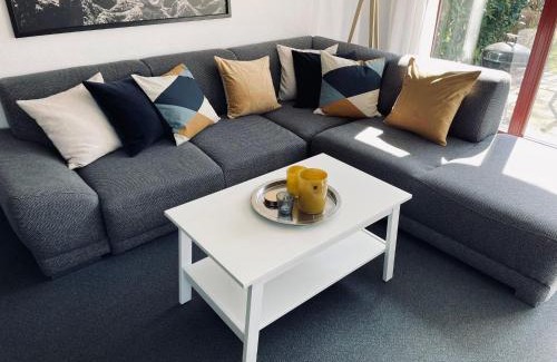 Gustow Apartment | Ferienwohnung-Peter-Pan-mit-Sonnenterrasse-Garten-zwischen-Strand-Wald-Wiese-auf-Ruegen