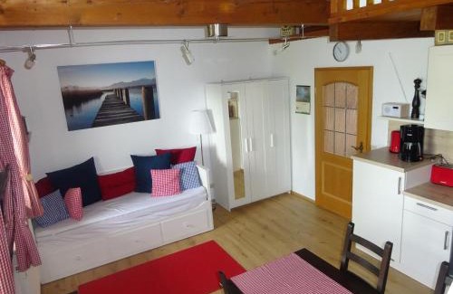 Bad Endorf Apartment | Ferienwohnung Pickert
