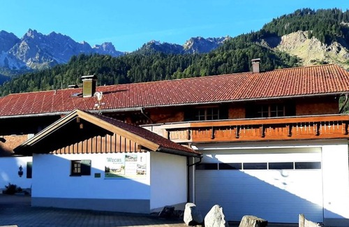 Hinterstein Apartment | Ferienwohnung Rauhorn mit Terrasse - Haus Angelika
