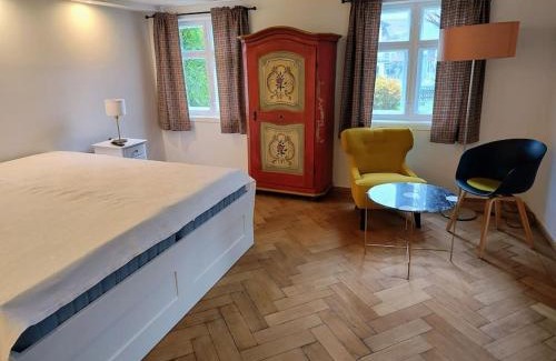 Oberstaufen Apartment | Ferienwohnung RESL - geschmackvoll renoviert & zentral im historischen Schindelhaus
