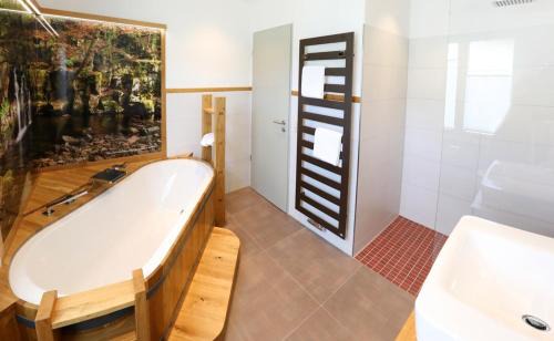 Fladungen Apartment | Ferienwohnung Rhönchalet und TBund