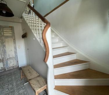 Oberdorla House | Ferienwohnung Rosen-Holz, Ruhe und Entspannung im Dorf