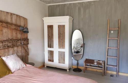 Oberdorla House | Ferienwohnung Rosen-Holz, Ruhe und Entspannung im Dorf