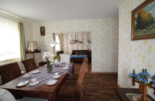 Rhauderfehn Apartment | Ferienwohnung Rossbach, 95061