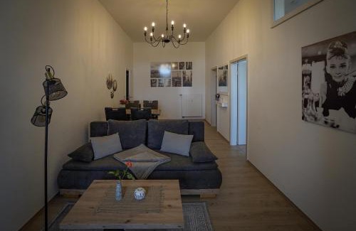 Naumburg Apartment | Ferienwohnung Saaletal