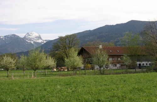 Bad Feilnbach Apartment | Ferienwohnung Schwarzenberg bis 4 Personen, 75 qm, 2 Sep. Schlafräume, Balkon