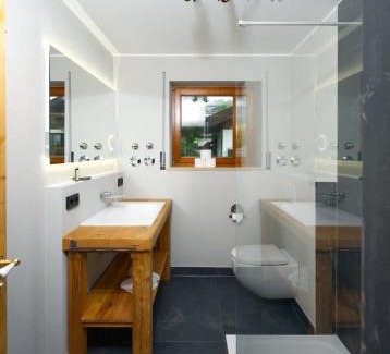 Hopfen am See Apartment | Ferienwohnung Schloßblick