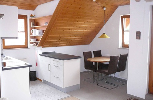 Markdorf Apartment | Ferienwohnung Schlossblick - 3-raum-ferienwohnung Schlossblick, Dusche/wc, 60 qm, 1. OG