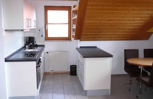 Markdorf Apartment | Ferienwohnung Schlossblick - 3-raum-ferienwohnung Schlossblick, Dusche/wc, 60 qm, 1. OG