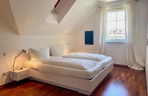 Nonnenhorn Apartment | Ferienwohnung Seeblick - exklusive Wohnung in erster Reihe mit Balkon und Seeblick
