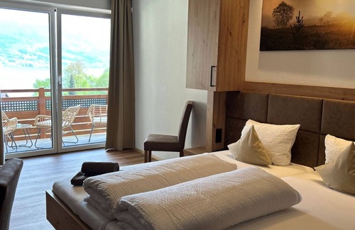 Nussdorf am Attersee Other | Ferienwohnung Seeblick EG - Gasthof Steinbichler - Most- und Wildbauernhof Groiss