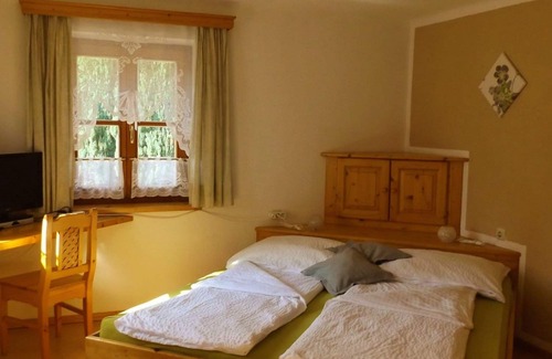 Nussdorf am Attersee Other | Ferienwohnung Seeblick EG - Gasthof Steinbichler - Most- und Wildbauernhof Groiss