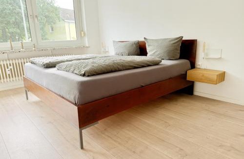 Coburg Apartment | Ferienwohnung "Sorgenfrei" in Coburg ! - im EG mit Privatparkplatz & Balkon
