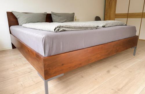 Coburg Apartment | Ferienwohnung "Sorgenfrei" in Coburg ! - im EG mit Privatparkplatz & Balkon
