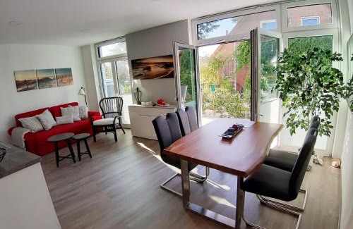 Glowe Apartment | Ferienwohnung SteinReich