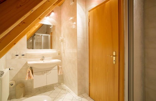 Hinterzarten House | Ferienwohnung Tannenblick, 58qm, 2 Schlafzimmer, max. 4 Personen