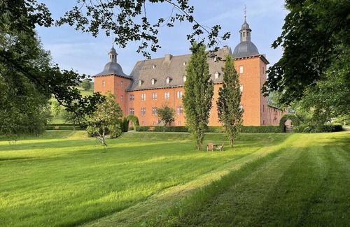 Oberhundem Apartment | Ferienwohnung Uhrenturm, 50qm, 1 Wohn-/schlafraum, Max. 2 Personen