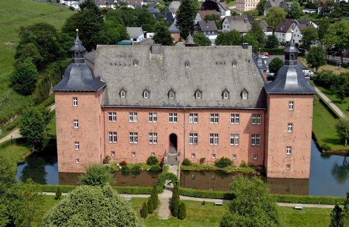 Oberhundem Apartment | Ferienwohnung Uhrenturm, 50qm, 1 Wohn-/schlafraum, Max. 2 Personen