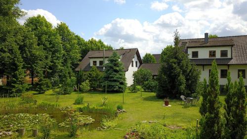 Freienhufen Apartment | Ferienwohnung Unter den Linden