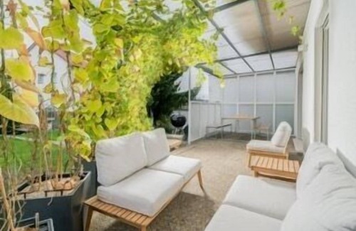Zirndorf Apartment | Ferienwohnung "unterschlupf" mit Großer Terrasse und Garten