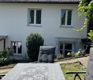 Neuwied Apartment | Ferienwohnung Utes Stube