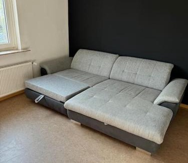 Kuenzell Apartment | Ferienwohnung-Viel Platz-großer eingezäunter Garten-vollausgestattete Küche-Wallbox