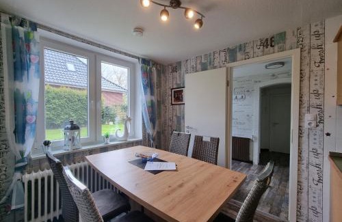 Neßmersiel Apartment | Ferienwohnung Villa Totti Lucas Stube
