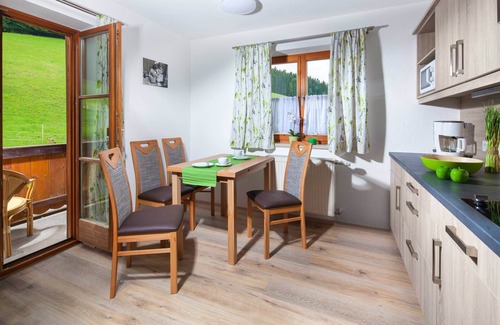 Berchtesgaden Apartment | Ferienwohnung Watzmannblick 55 qm, 1 sep. Schlafzimmer 2-3 Pers.
