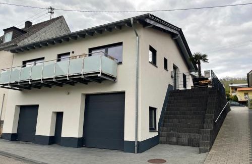 Neumagen-Dhron Apartment | Ferienwohnung ' Wein unter Palmen '