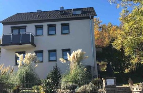 Ochsenfurt Apartment | Ferienwohnung Weinbergsblick optimale Stadtnähe