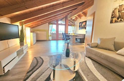 Grafing Apartment | Ferienwohnung Weitblick Grassau