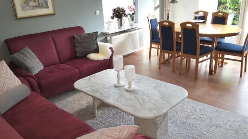 Nordenham Apartment | Ferienwohnung Wesergarten