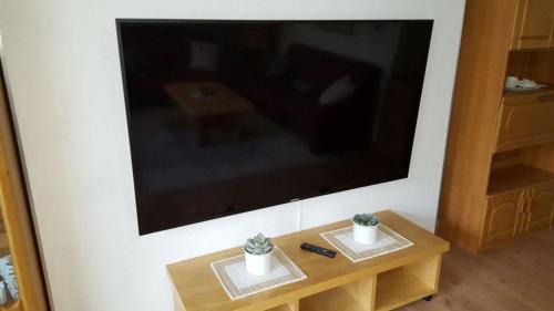 Nordenham Apartment | Ferienwohnung Wesergarten