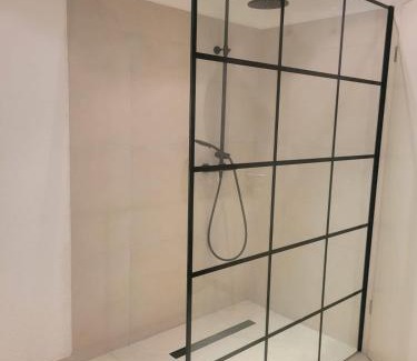 Oberelbert Apartment | Ferienwohnung Westerwaldblick großzügige Wohlfühloase mit Terrasse