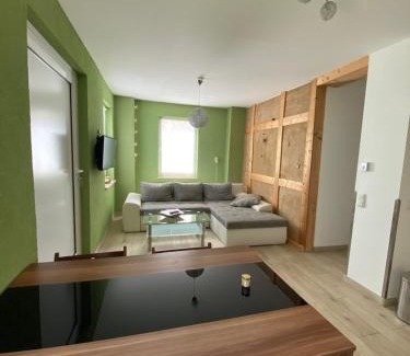 Naumburg Apartment | Ferienwohnung Zum Saaletalblick