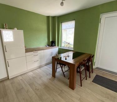 Naumburg Apartment | Ferienwohnung Zum Saaletalblick